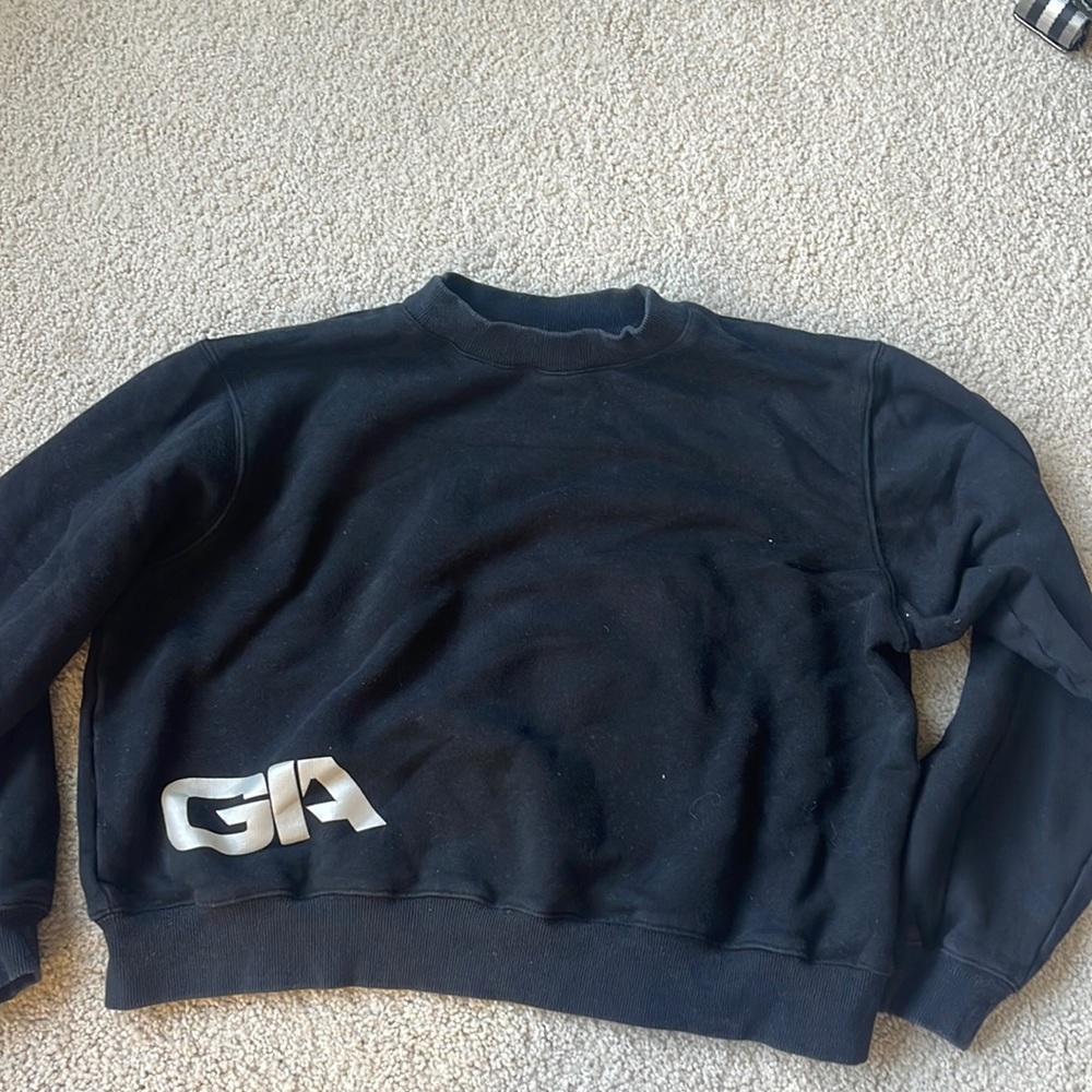M I.AM.GIA crewnexm